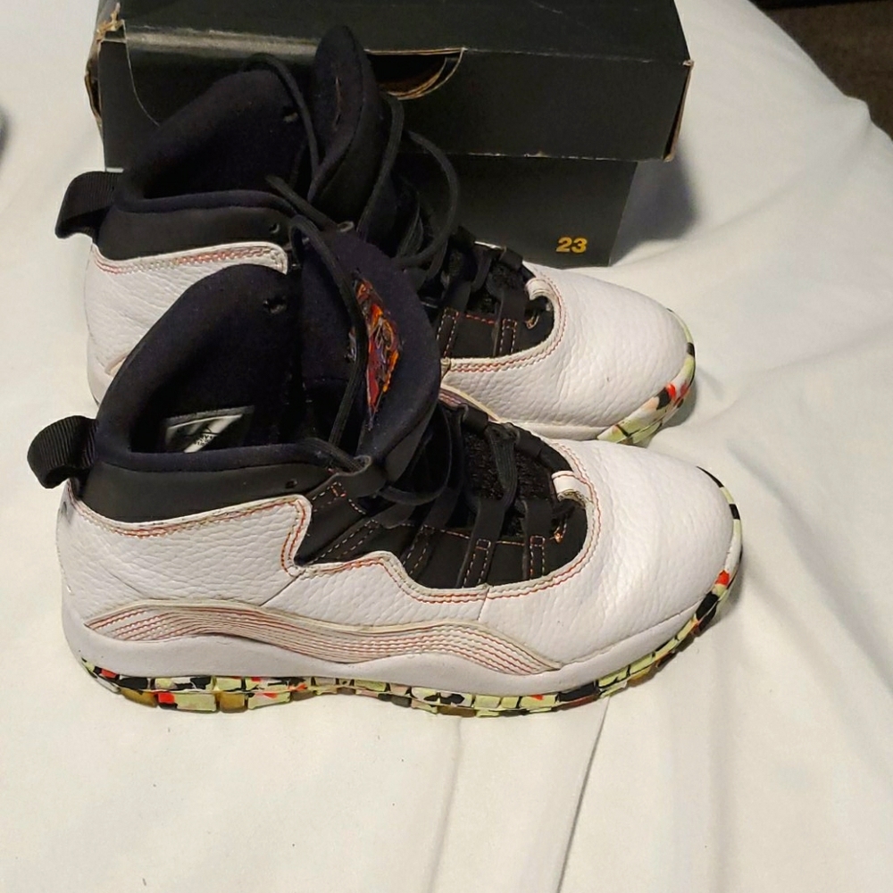 Jordan 10 - Picture 2 of 5
